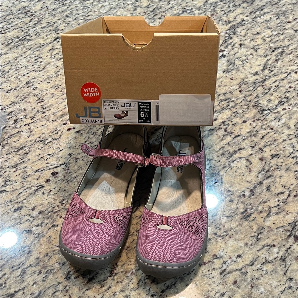 JBU Mauve Mary Jane Flats - Picture 2 of 10